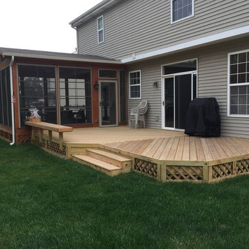 Screened porch with deck combination in New Lenox, IL