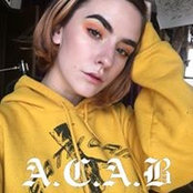 Nika Linns foto