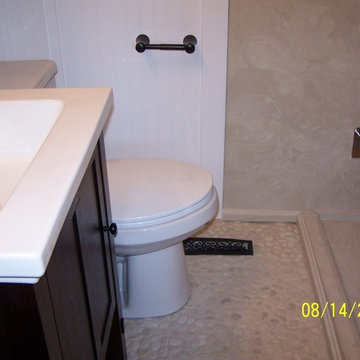 Faust Shower under stairs