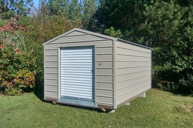 Example of a small classic detached garden shed design in Atlanta