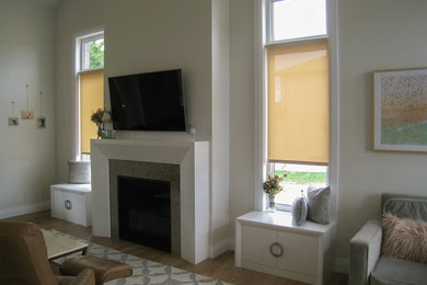 Living room - transitional living room idea in Toronto