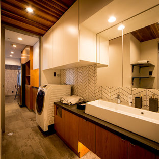 他の地域のモダンスタイルのおしゃれなランドリールームの写真