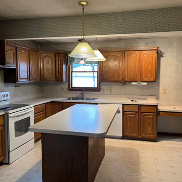 Traditional Kitchen Remodel Done in an Espresso Color