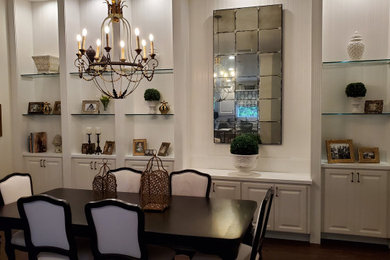 Dining room - contemporary dining room idea in Miami