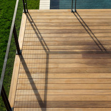 Decking pattern and rail design