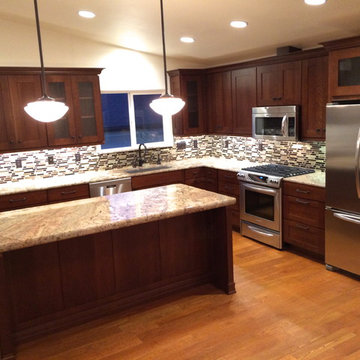 Warm Tones Transitional Kitchen