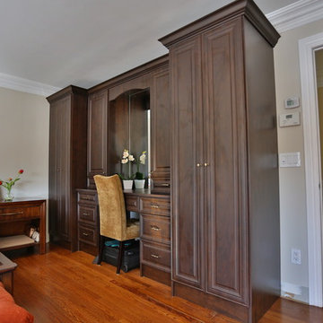 Chocolate Pear Built-In