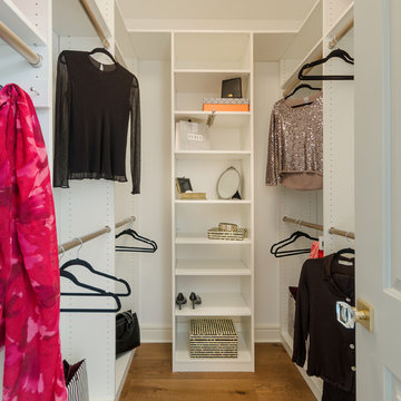 Custom Walk-in Closets