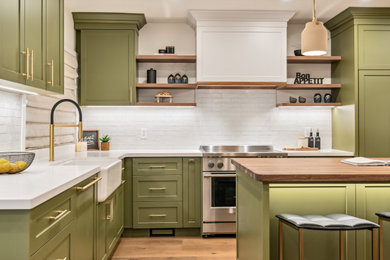 Example of a kitchen design in Toronto