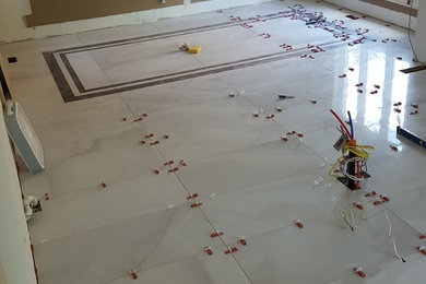 Inspiration for a transitional home design remodel in Toronto