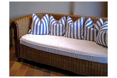 Sofa im maritimen Stil