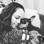 Sara Duron's photo