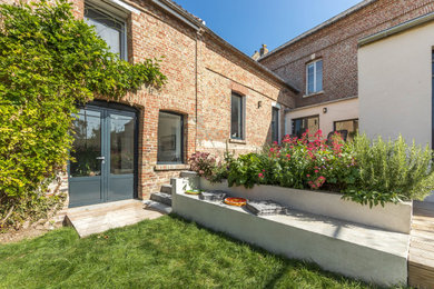 Réalisation d'une façade de maison.