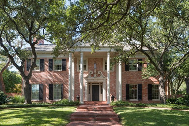 Inspiration for a timeless exterior home remodel in Austin