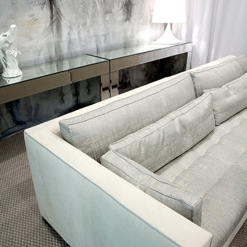 Selling: Aphrodite Console, Alchimia Sofa, Macchia Table Lamp