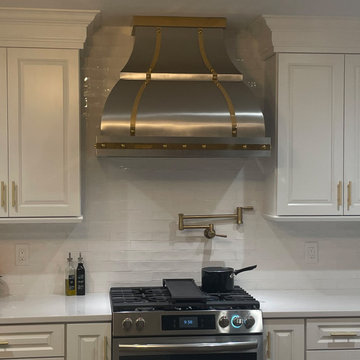 Arizona Luxury Kitchen with a Custom Stainless Steel Range Hood