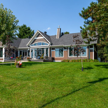 Ottawa River Cottage with a View