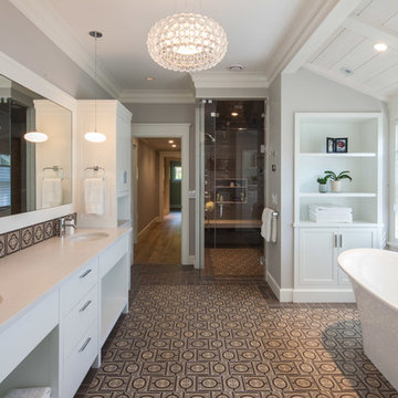 Traditional Bathroom