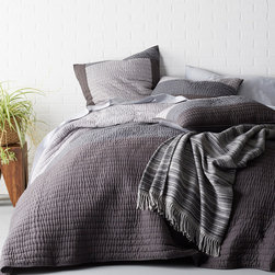 Cortland Quilt - Grey - Products