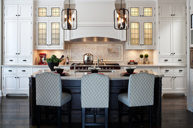 Transitional kitchen photo in Toronto