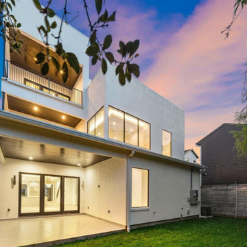 Contemporary Modern-inspired Minimalist European