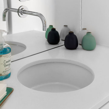 Calacatta Nuvo Caesarstone Quartz Master Bath