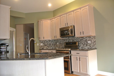 Inspiration for a transitional kitchen remodel in Chicago