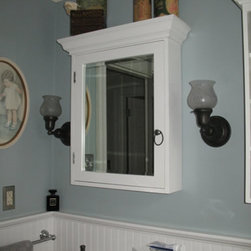 1930's Colonial, New England - Lighting