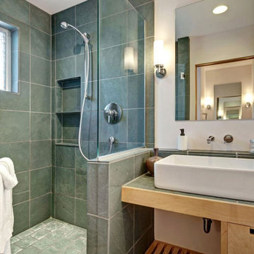 Natural and Energizing Bathroom in Ravenna