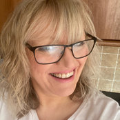 Carole Menzies's photo