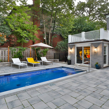 Hinsdale, IL Compact Rectilinear Swimming Pool with Automatic Pool Cover