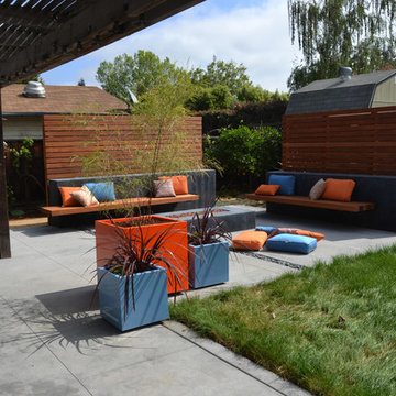 Modern Outdoor Living Room w/ Hidden Storage
