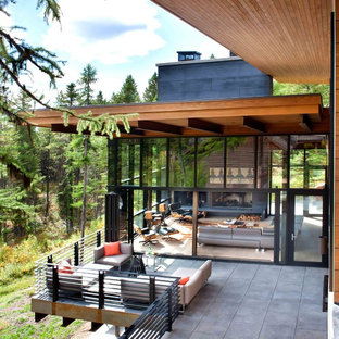 Mountain side Modern Nest