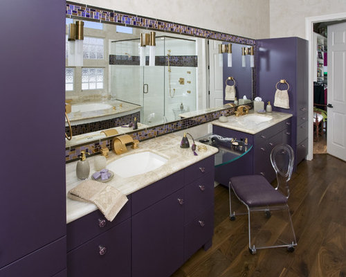 Badezimmer mit Onyx-Waschbecken/Waschtisch und Glasfliesen Ideen