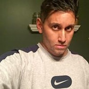 Jay Hernandez's photo