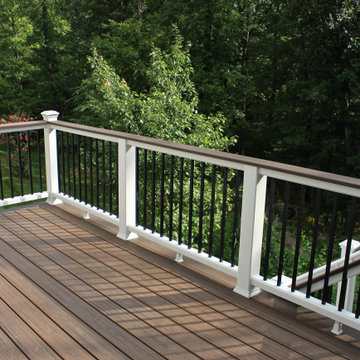 The Treetop Porch and Deck