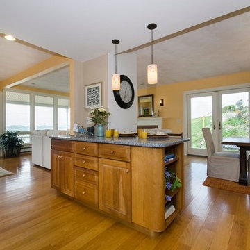 Sea Side Vacant with views of the Boston Skyline!