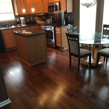 Nature Pacific Mahogany "Cornsilk" with complementary treads