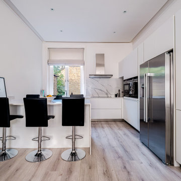 Contemporary Kitchen