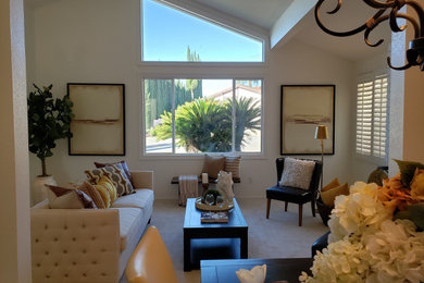 Mountain style living room photo in Los Angeles