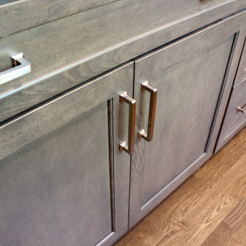Fieldstone White Kitchen with Slate Gray Stain Island