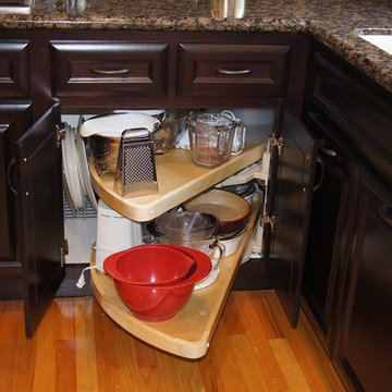 Half Moon Rotary Trays to Utilize Corner Space