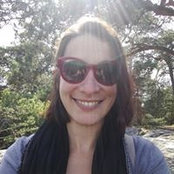 Hana Esmili's photo