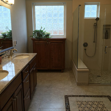 Rodger Master bathroom