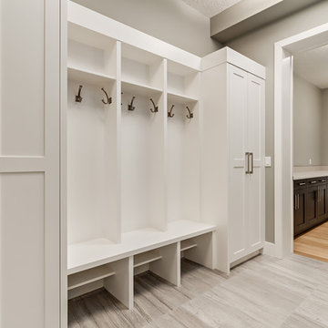 Beautiful Transitional home in Watermark