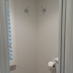 106 - Wall Hooks