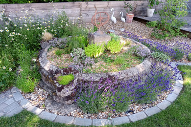 Design ideas for a garden in Hertfordshire.