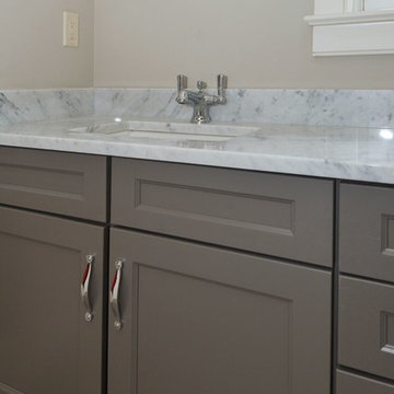 Yardley bath w/ Mid Continent