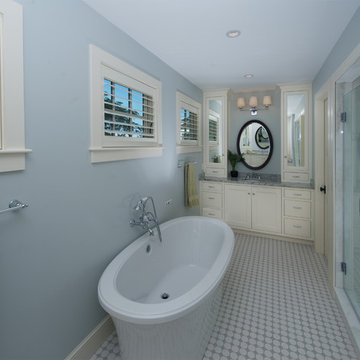 Shingle Style on Massachusetts Bay