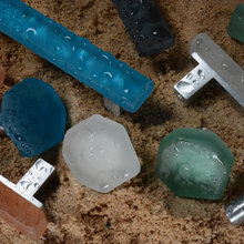 Door and drawer pulls